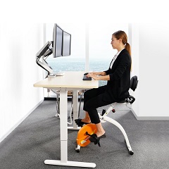 anti-sedentary-life-tired-eyes-photophobia-office-desk-exercise-bike-5